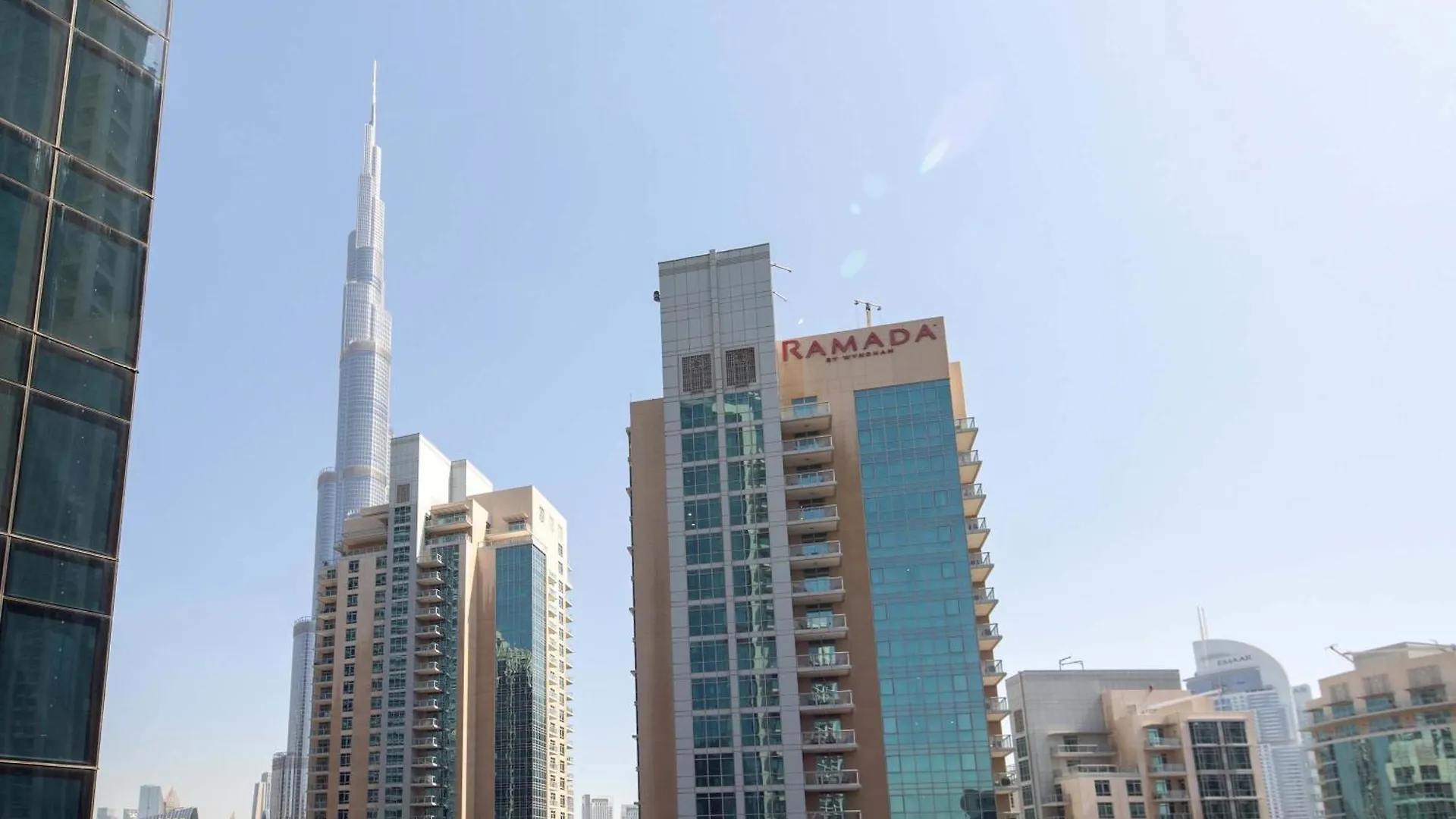 Frank Porter - Act 1 Act 2 Dubai United Arab Emirates