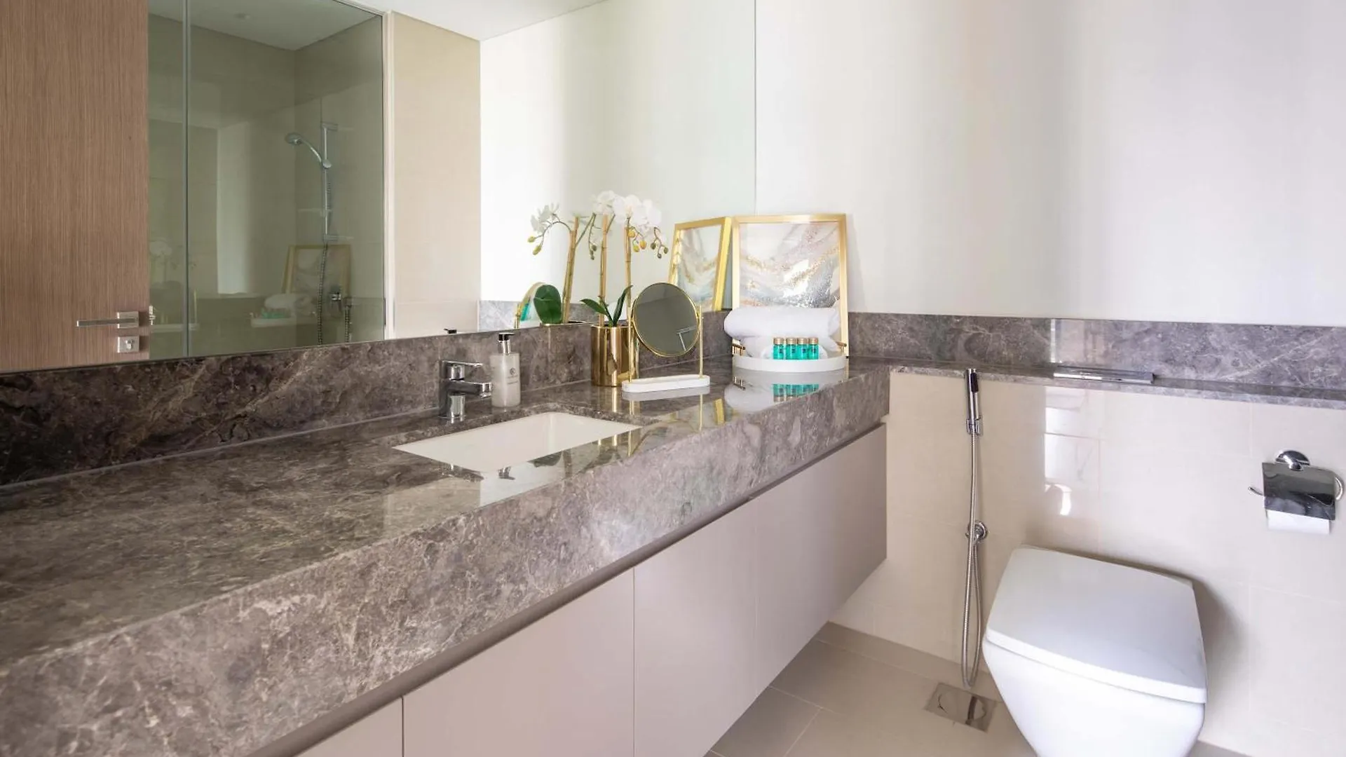 Frank Porter - Act 1 Act 2 Dubai Apartment