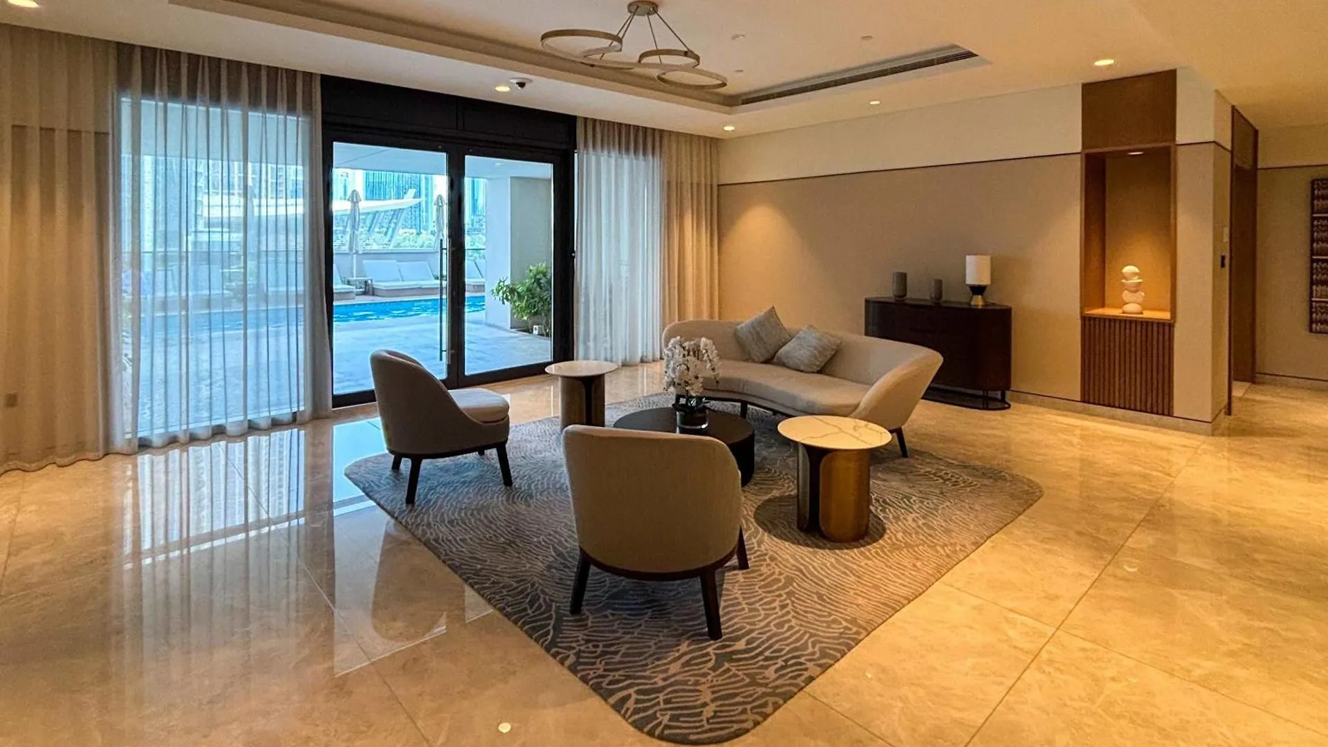 Frank Porter - Act 1 Act 2 Dubai