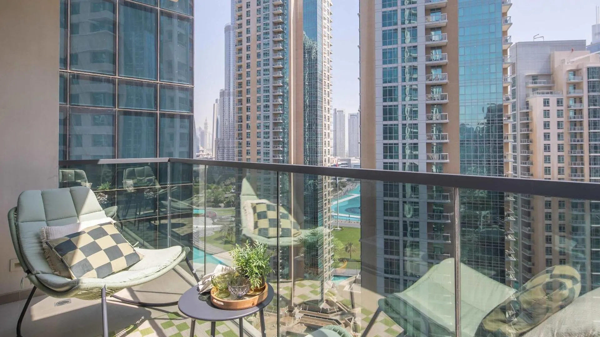 Frank Porter - Act 1 Act 2 Dubai 0*,  United Arab Emirates